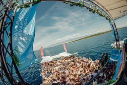 DAS LEGENDÄRE PARTYBOOT DAS LEGENDÄRE PARTYBOOT